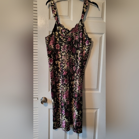 LINGERIE Plus Size Floral Black and Purple Women's - Picture 1 of 4